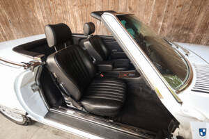 Image 11/85 of Mercedes-Benz 560 SL (1986)