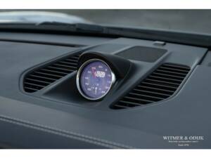 Image 20/38 of Porsche 911 Carrera GTS (2017)