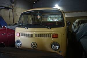 Image 12/23 of Volkswagen T2b Pickup Double Cabin (1978)