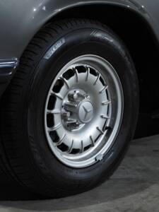 Immagine 7/51 di Mercedes-Benz 280 SL (1985)