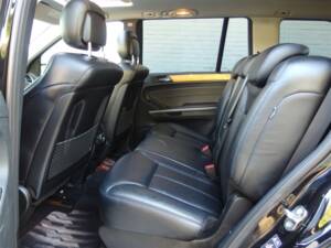 Afbeelding 73/100 van Mercedes-Benz GL 550 4MATIC (2008)
