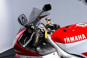 Image 17/49 of Yamaha YZF 600 R6 (1999)