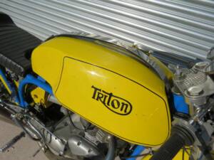 Image 13/45 of Norton Triton 650 (1961)