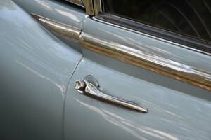 Image 22/50 of Jaguar E-Type (2+2) (1966)