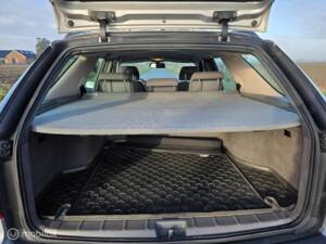 Image 31/37 of Saab 9-5 Hearse (2003)