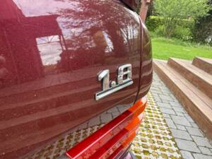 Image 11/40 of Mercedes-Benz 190 E (1982)