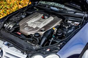 Bild 42/50 von Mercedes-Benz SL 55 AMG (2004)