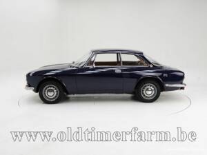 Image 8/15 de Alfa Romeo 1750 GT Veloce (1969)