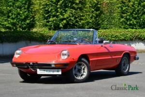 Image 1/50 de Alfa Romeo Spider Veloce 2000 (1981)