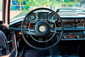 Imagen 172/199 de Mercedes-Benz 280 SE 3,5 (1971)
