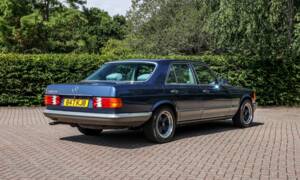 Immagine 3/44 di Mercedes-Benz 500 SE (1985)