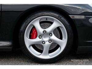 Afbeelding 27/29 van Porsche 911 Carrera 4S (2002)