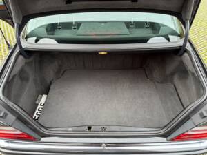 Bild 19/27 von Mercedes-Benz 500 E (1992)