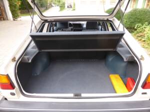 Immagine 16/25 di Volkswagen Passat 1.6 (1988)