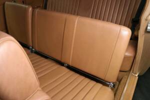 Bild 32/49 von Mercedes-Benz 250 lang (1985)