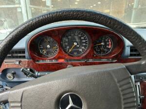 Image 30/147 de Mercedes-Benz 450 SEL 6,9 (1976)