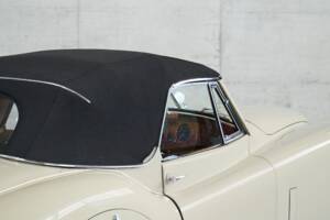 Image 29/50 de Jaguar XK 120 DHC (1953)
