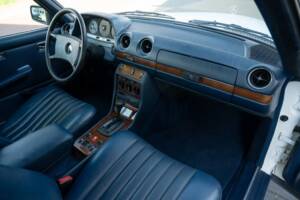 Image 30/62 of Mercedes-Benz 280 CE (1982)