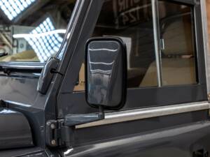 Image 22/26 of Land Rover Defender 90 (2014)