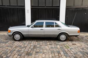 Bild 28/50 von Mercedes-Benz 500 SEL (1984)