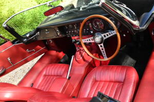 Afbeelding 6/8 van Jaguar E-Type (1968)