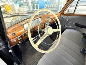 Imagen 2/8 de Mercedes-Benz 220 S (1958)