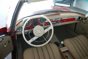 Image 8/8 de Mercedes-Benz 250 SL (1967)
