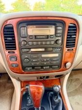 Image 21/32 of Lexus LX 470 (2003)