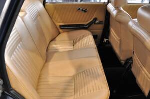 Image 19/35 of Alfa Romeo 2000 Berlina (1972)