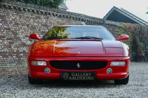 Immagine 5/50 di Ferrari F 355 Berlinetta (1996)