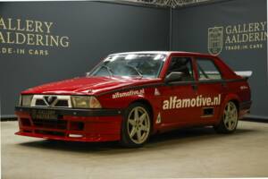 Image 12/50 de Alfa Romeo 75 3.0 V6 QV (1990)