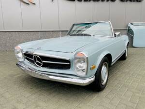 Image 3/36 of Mercedes-Benz 280 SL (1969)