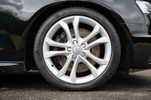 Image 32/50 of Audi S4 (2010)