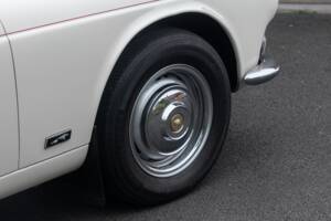 Image 26/50 of Jaguar XJ 6 4.2 (1972)