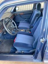 Bild 10/26 von Mercedes-Benz 280 SE (1983)