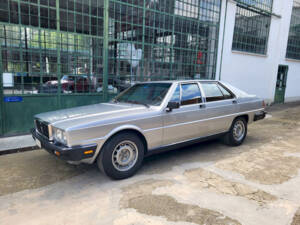 Image 4/47 de Maserati Quattroporte 4200 (1981)
