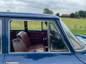 Image 61/75 of Alfa Romeo Giulia 1300 TI (1966)