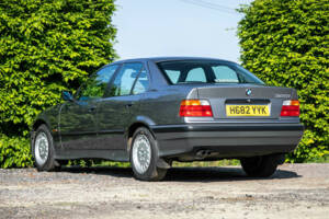 Image 4/50 of BMW 325i (1991)