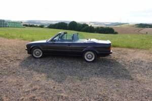 Immagine 6/8 di BMW 320i (1987)