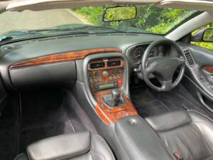 Bild 3/50 von Aston Martin DB 7 Vantage Volante (2002)