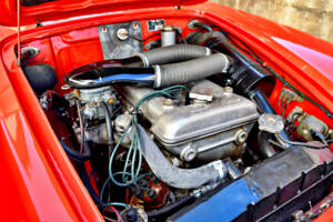 Image 14/25 of Alfa Romeo Giulia 1600 Spider (1962)