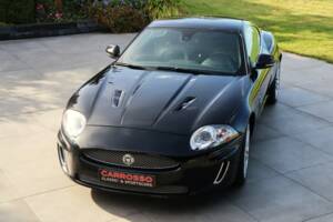 Image 42/50 of Jaguar XKR (2010)