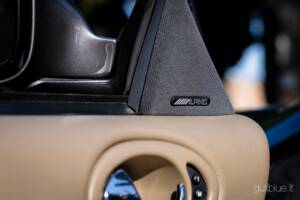 Image 30/70 of Jaguar XKR (2004)