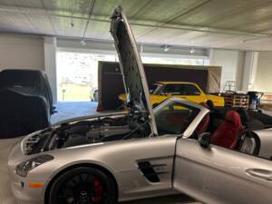 Image 26/32 of Mercedes-Benz SLS AMG GT Roadster (2013)