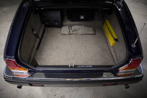 Image 70/97 of Daimler Double Six (1994)