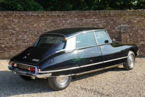 Image 16/50 de Citroën DS 23 Pallas IE (1972)