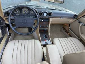 Image 18/36 de Mercedes-Benz 560 SL (1988)