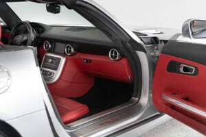 Image 31/48 of Mercedes-Benz SLS AMG Roadster (2012)