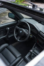 Image 25/57 of BMW M3 (1988)