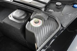 Image 15/63 of Porsche 911 Carrera 4S (2004)